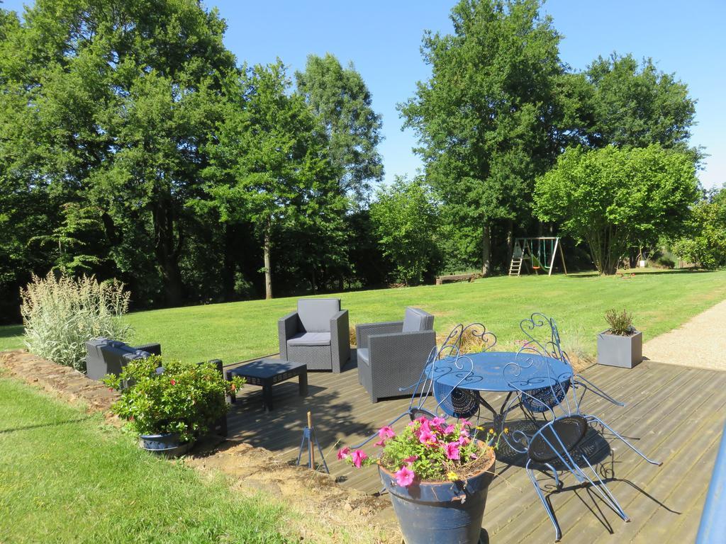 Les Quatre Saisons Bed & Breakfast Moitron-sur-Sarthe Exterior photo